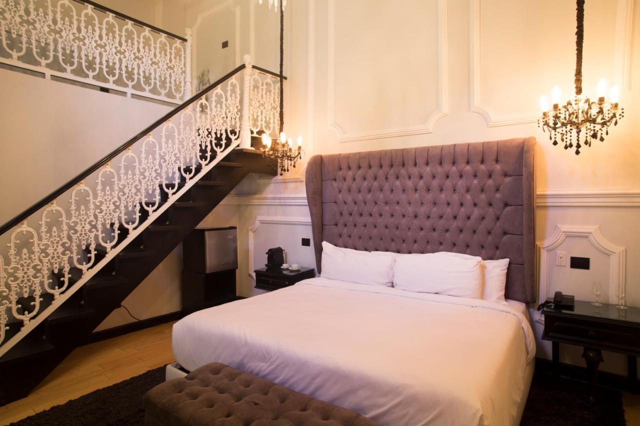 Deluxe Suite with Spa Bath